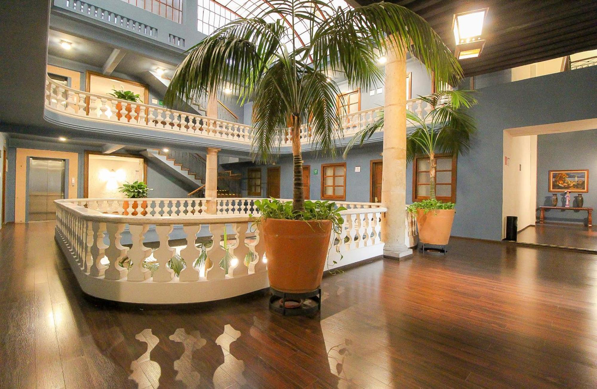 Hotel Casino Morelia Exteriör bild